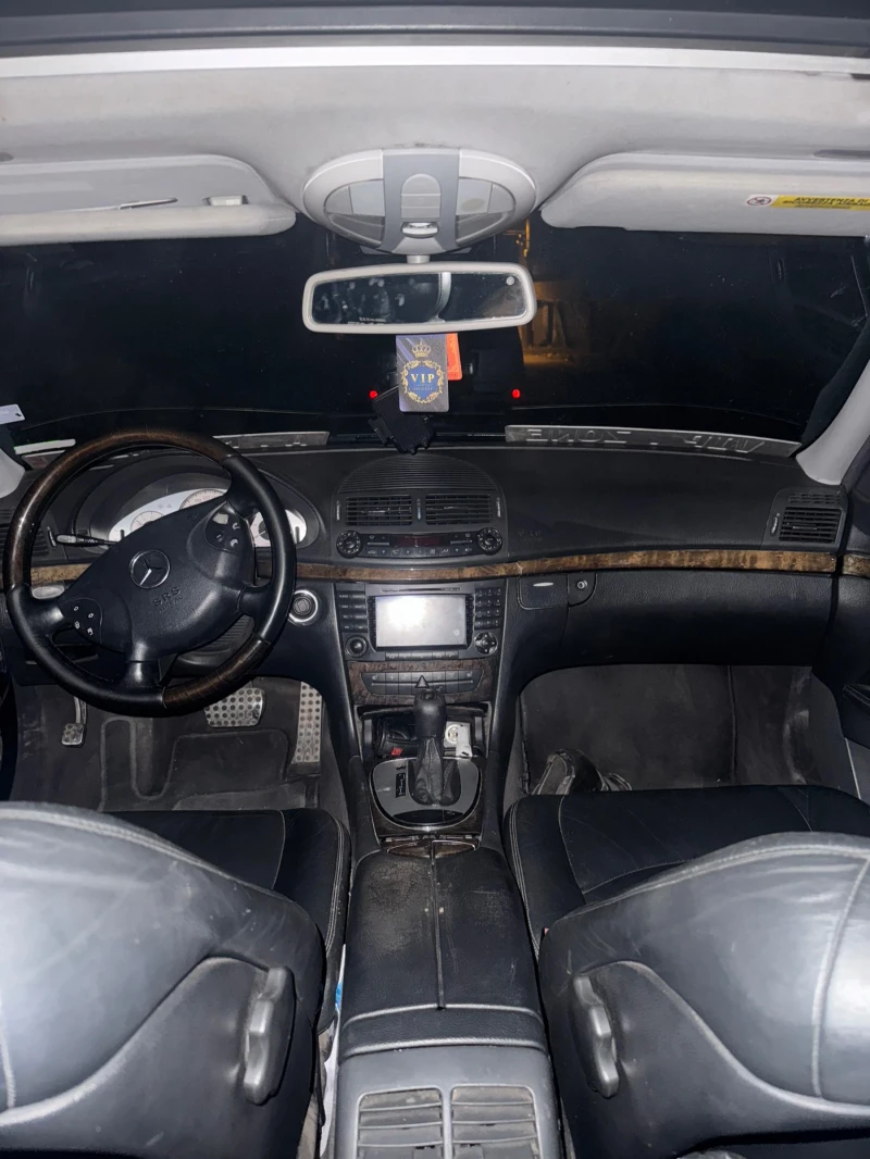 Mercedes-Benz E 320  avangard 3.2 CDI , снимка 6 - Автомобили и джипове - 52954600