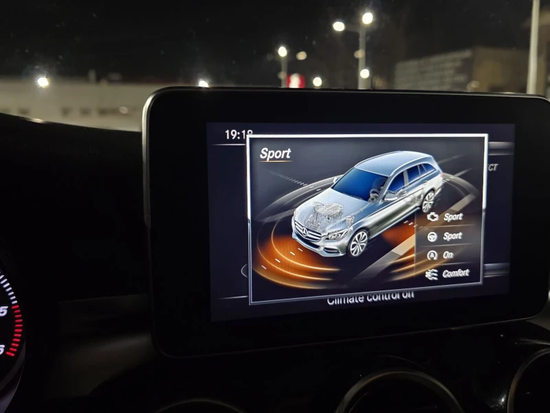 Mercedes-Benz C 220, снимка 12 - Автомобили и джипове - 53024493