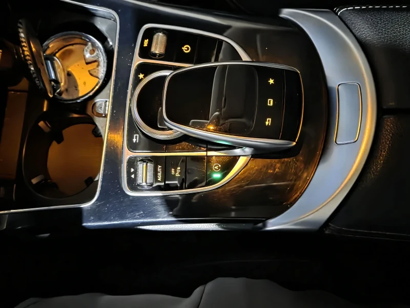 Mercedes-Benz C 220, снимка 17 - Автомобили и джипове - 53024493