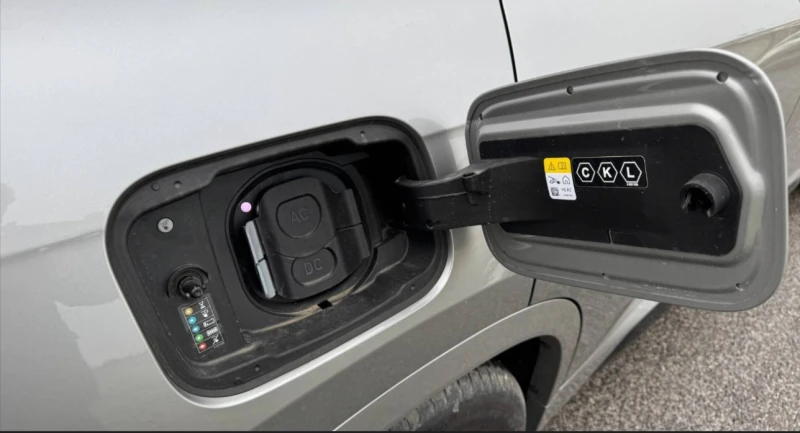 BMW iX1 eDrive20, снимка 8 - Автомобили и джипове - 53120826