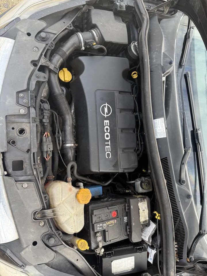 Opel Corsa 1.3cdti, снимка 11 - Автомобили и джипове - 53113303