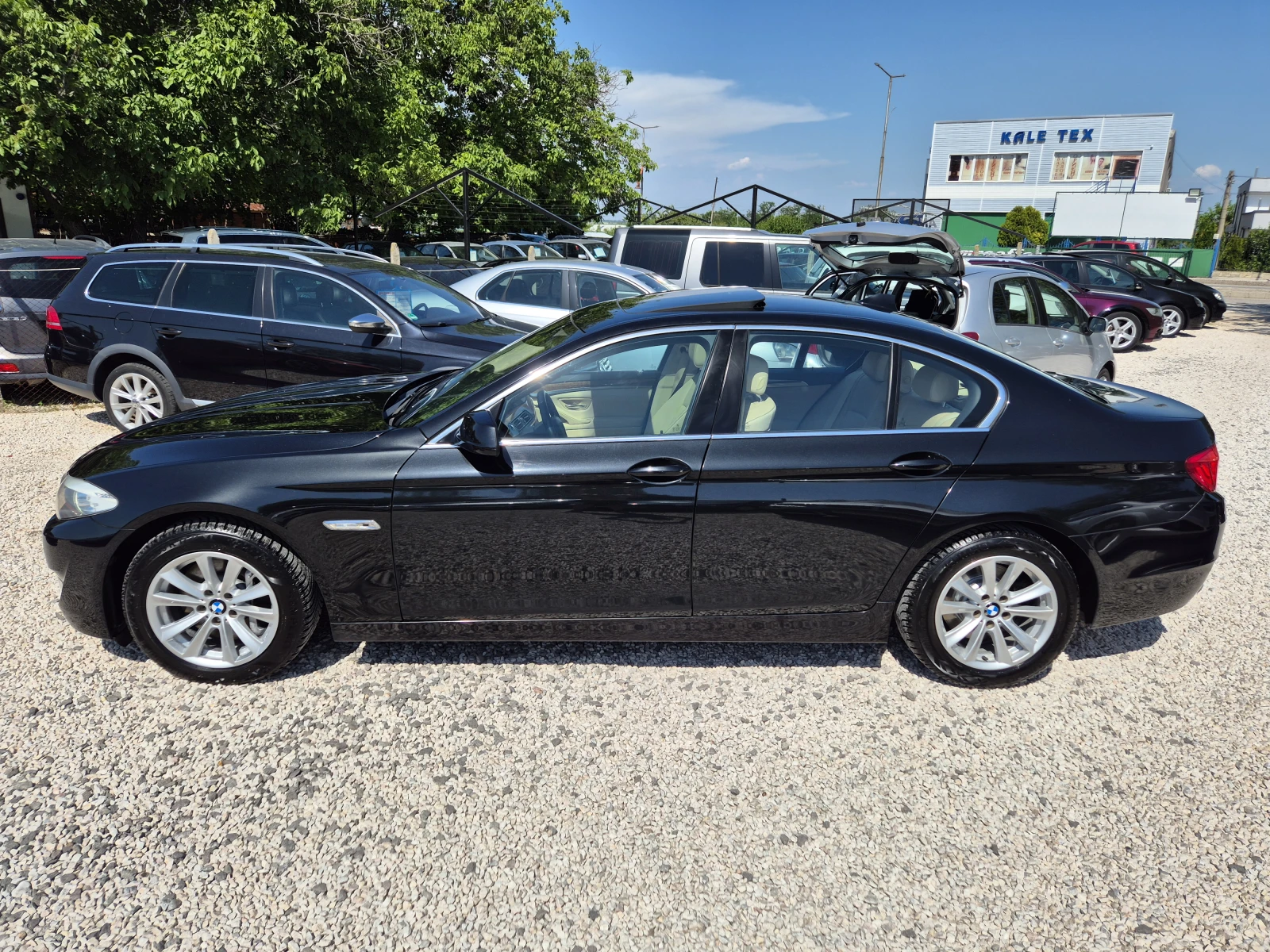 BMW 525 * КОЖА* ДИСТРОНИК* НАВИ* ПАМЕТ СЕД*  - изображение 2