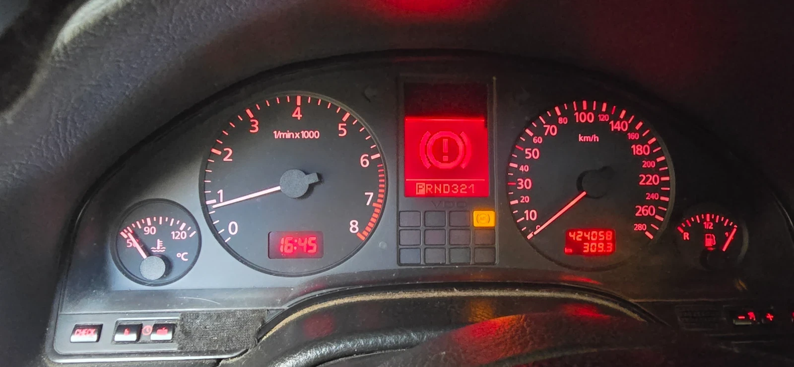 Audi A8 D2 4.2 299hp - изображение 7