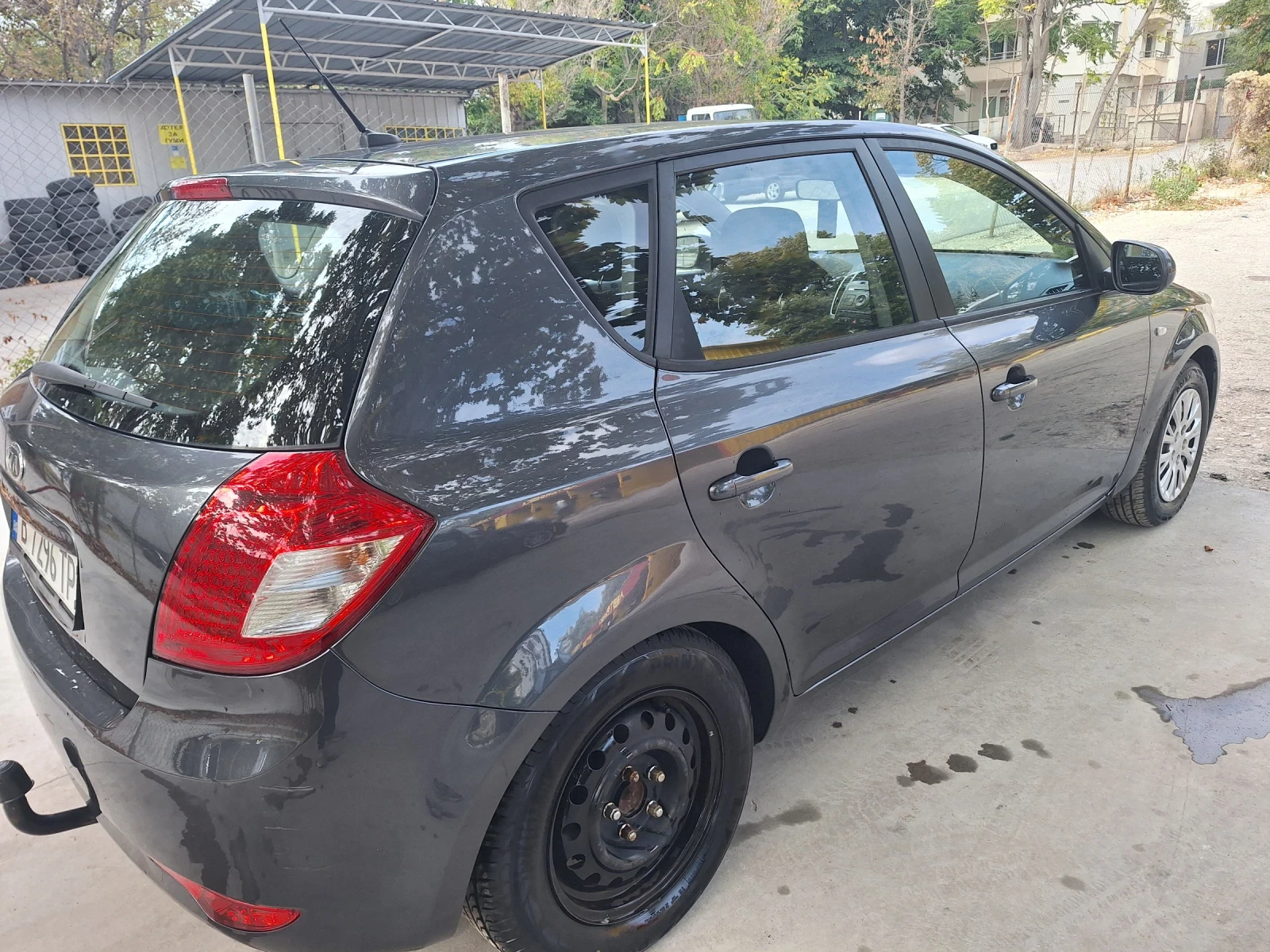 Kia Ceed 1.4i - изображение 4