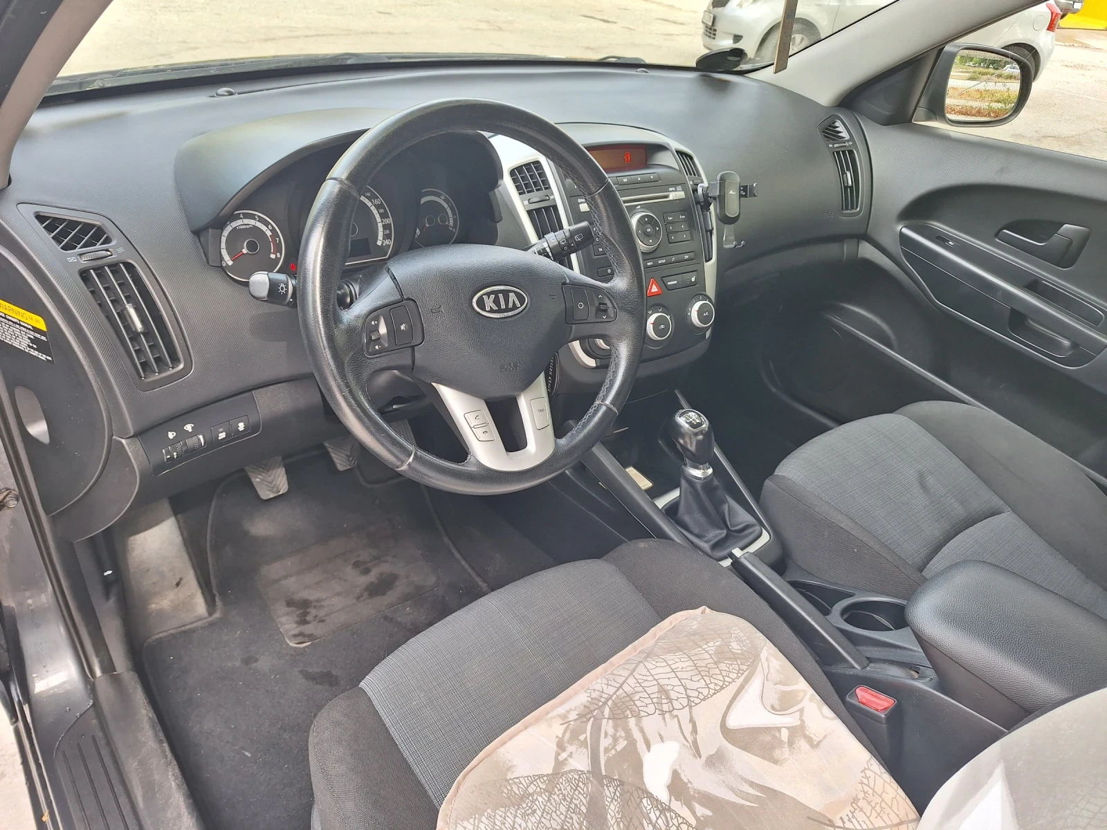 Kia Ceed 1.4i - изображение 10
