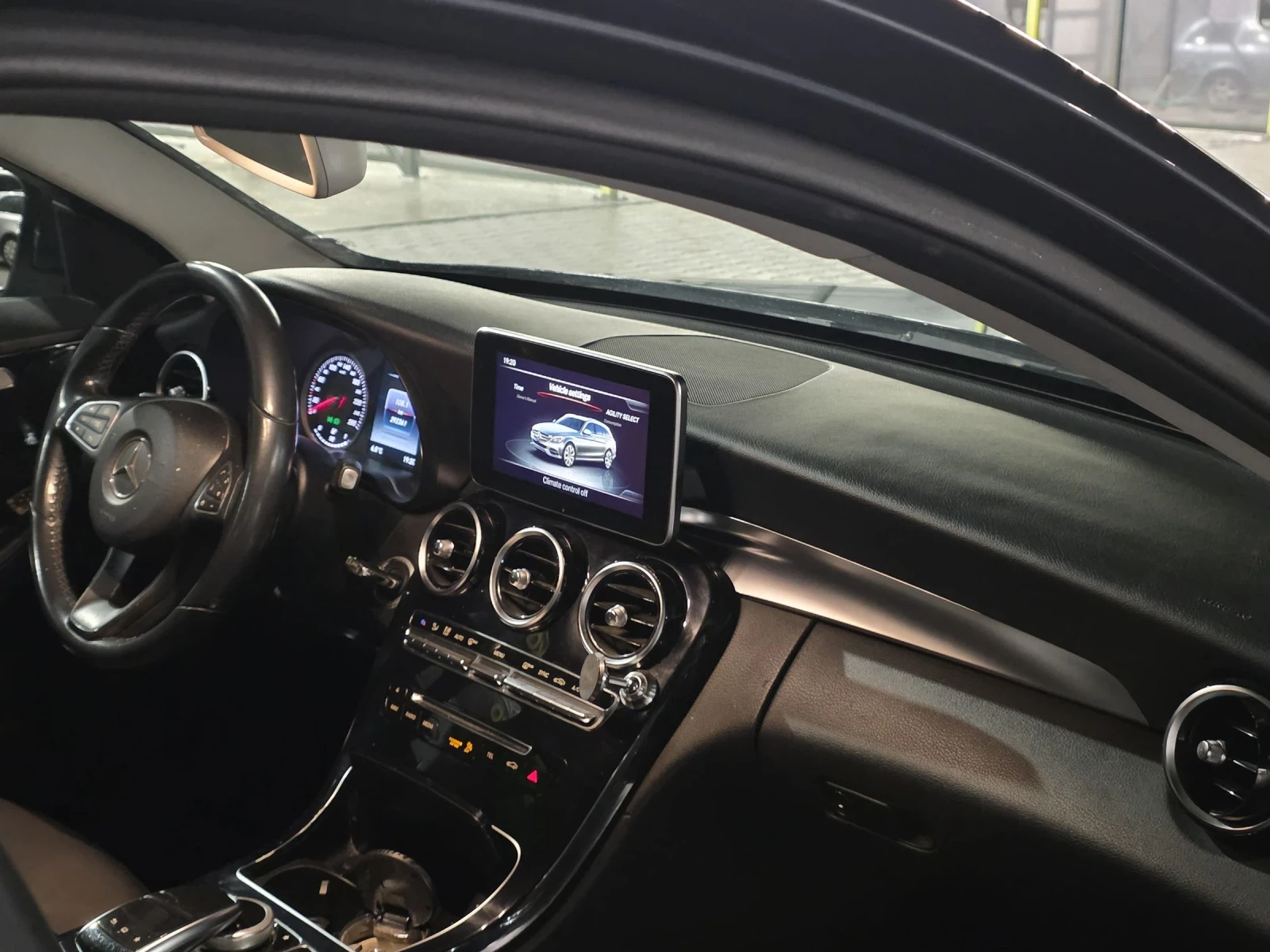 Mercedes-Benz C 220, снимка 14 - Автомобили и джипове - 53728923