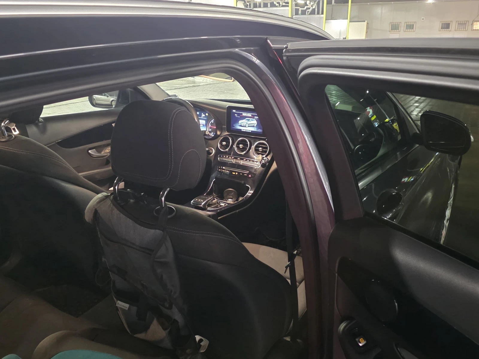 Mercedes-Benz C 220, снимка 15 - Автомобили и джипове - 53728923