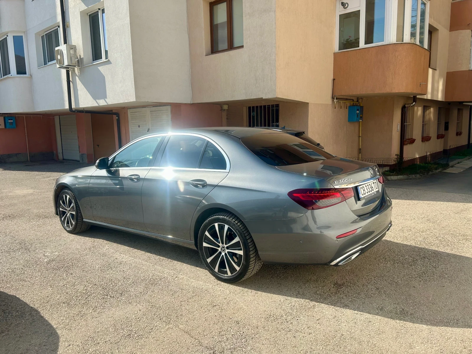 Mercedes-Benz E 300, снимка 4 - Автомобили и джипове - 53726333