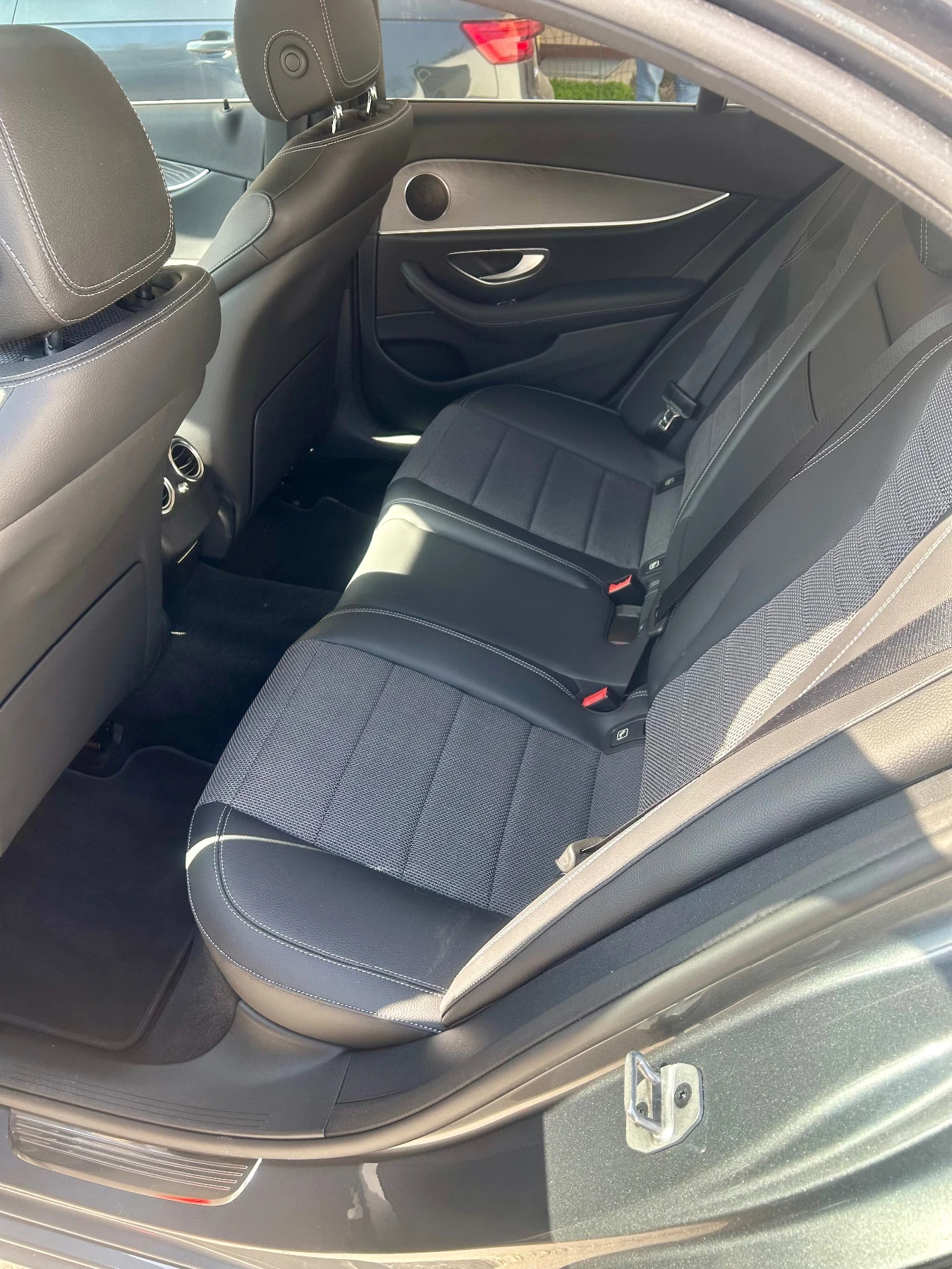 Mercedes-Benz E 300, снимка 7 - Автомобили и джипове - 53726333