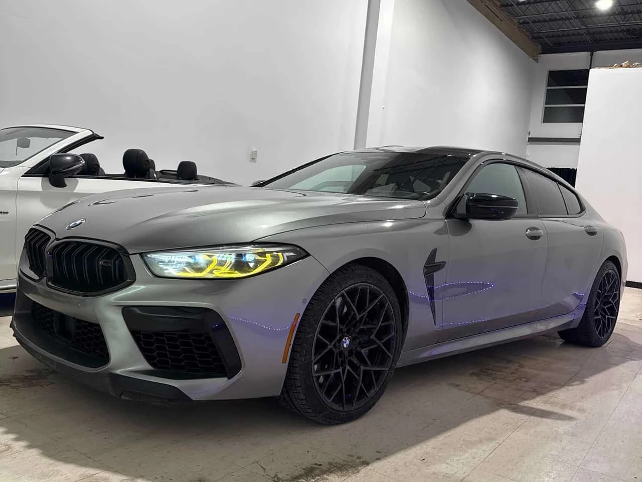 BMW M8 Competition Gran Coupe /LED/DIS/360, снимка 2 - Автомобили и джипове - 53754524