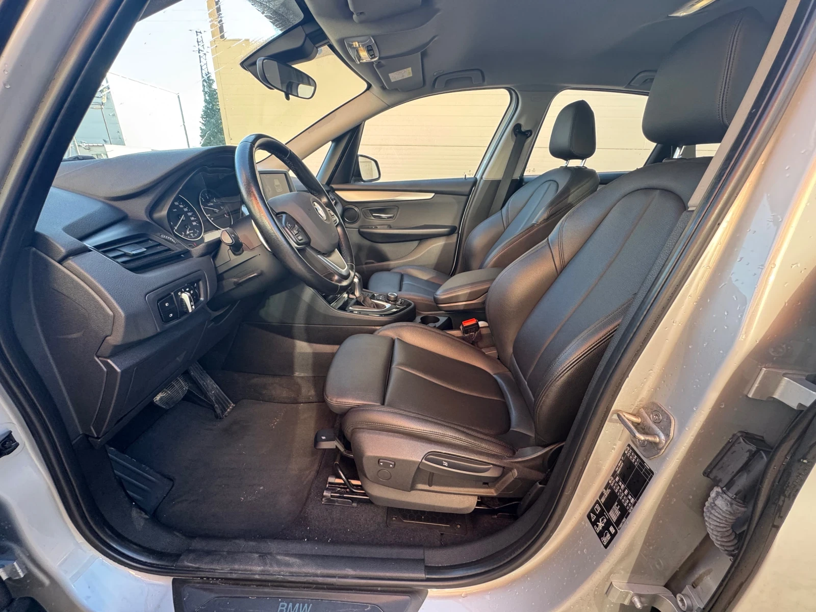 BMW 2 Active Tourer Xdrive 190кс. М пакет, снимка 10 - Автомобили и джипове - 53817288