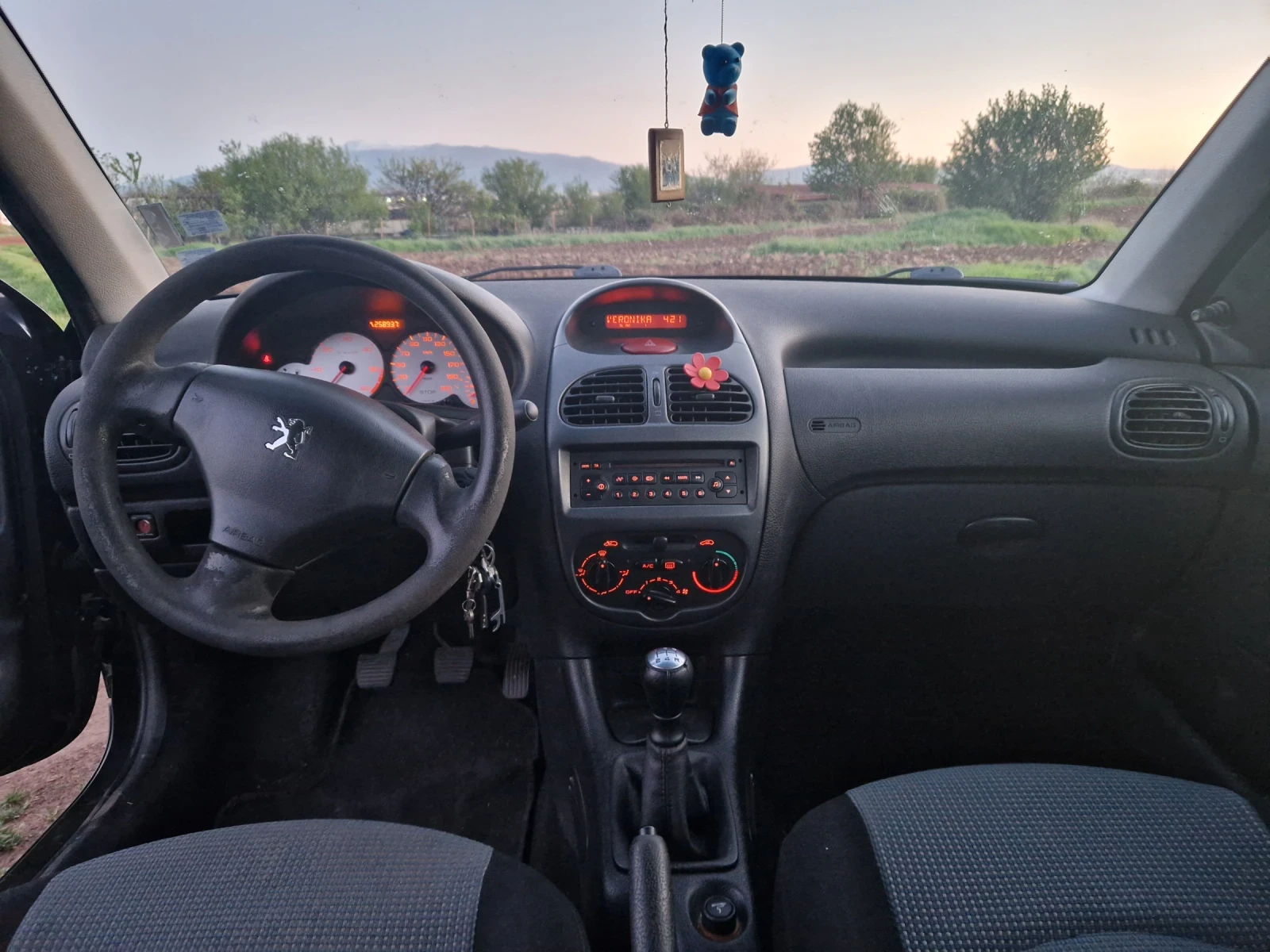 Peugeot 206 1.4 HDi, снимка 3 - Автомобили и джипове - 54371582