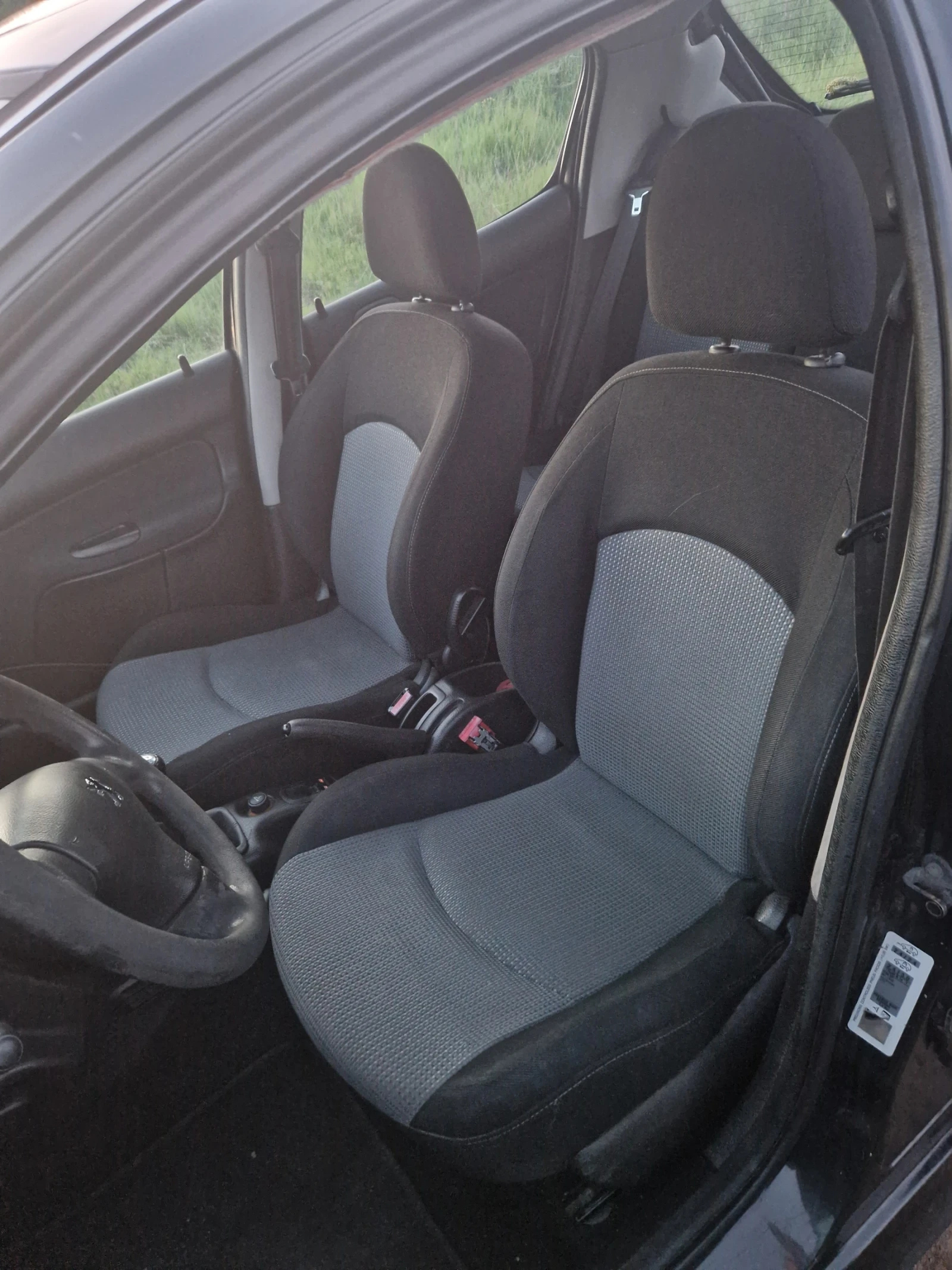 Peugeot 206 1.4 HDi, снимка 9 - Автомобили и джипове - 54371582
