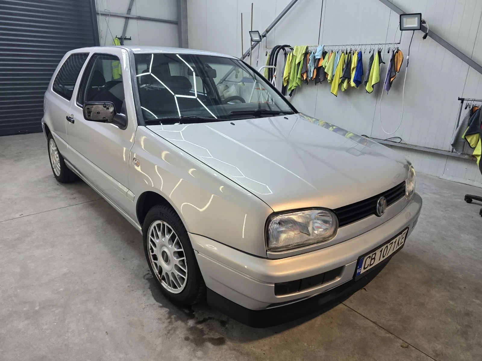 VW Golf 1.6 АВТОМАТ , снимка 2 - Автомобили и джипове - 54669946