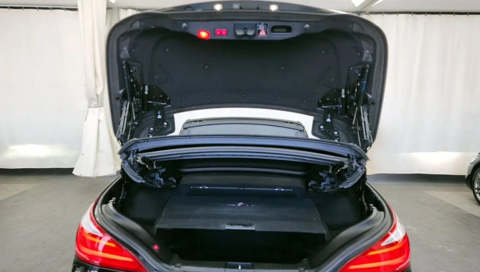 Mercedes-Benz SL 400 AMG* H&K* AIRSCARF* ОБДУХ* Крайна Цена* , снимка 17 - Автомобили и джипове - 54763639