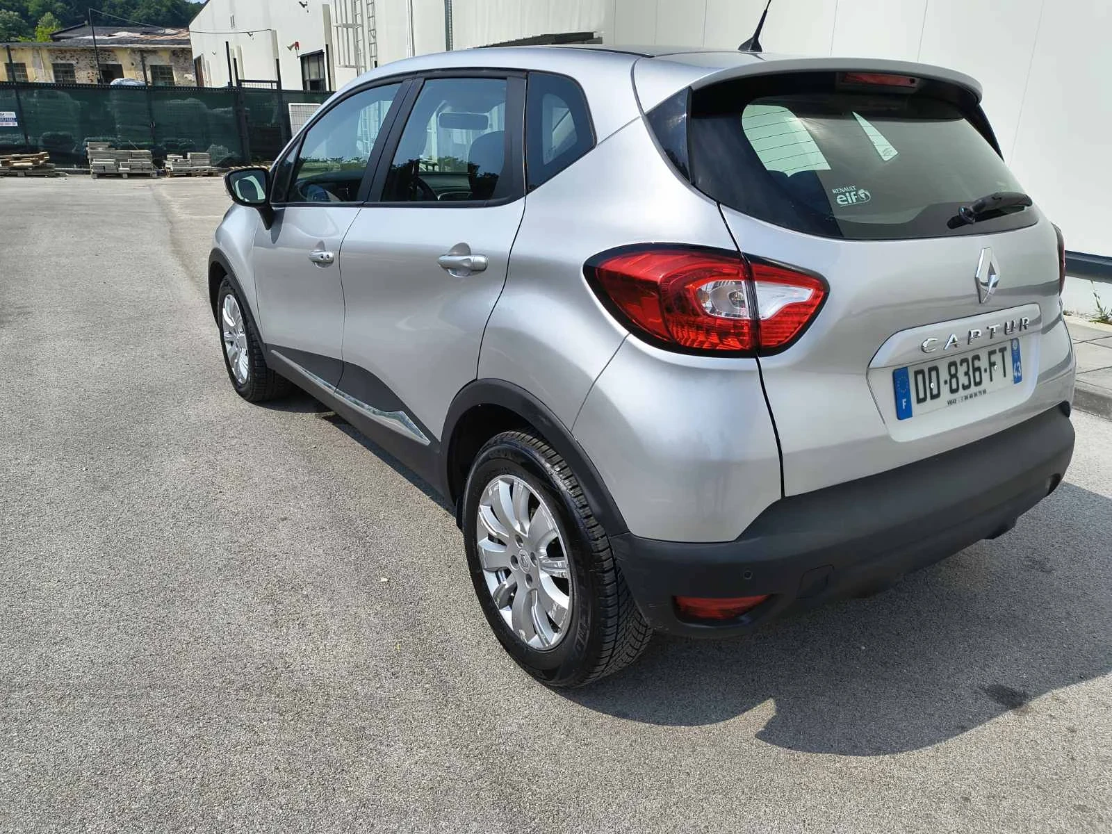 Renault Captur 1.5 DCI NAVI, снимка 7 - Автомобили и джипове - 55068498