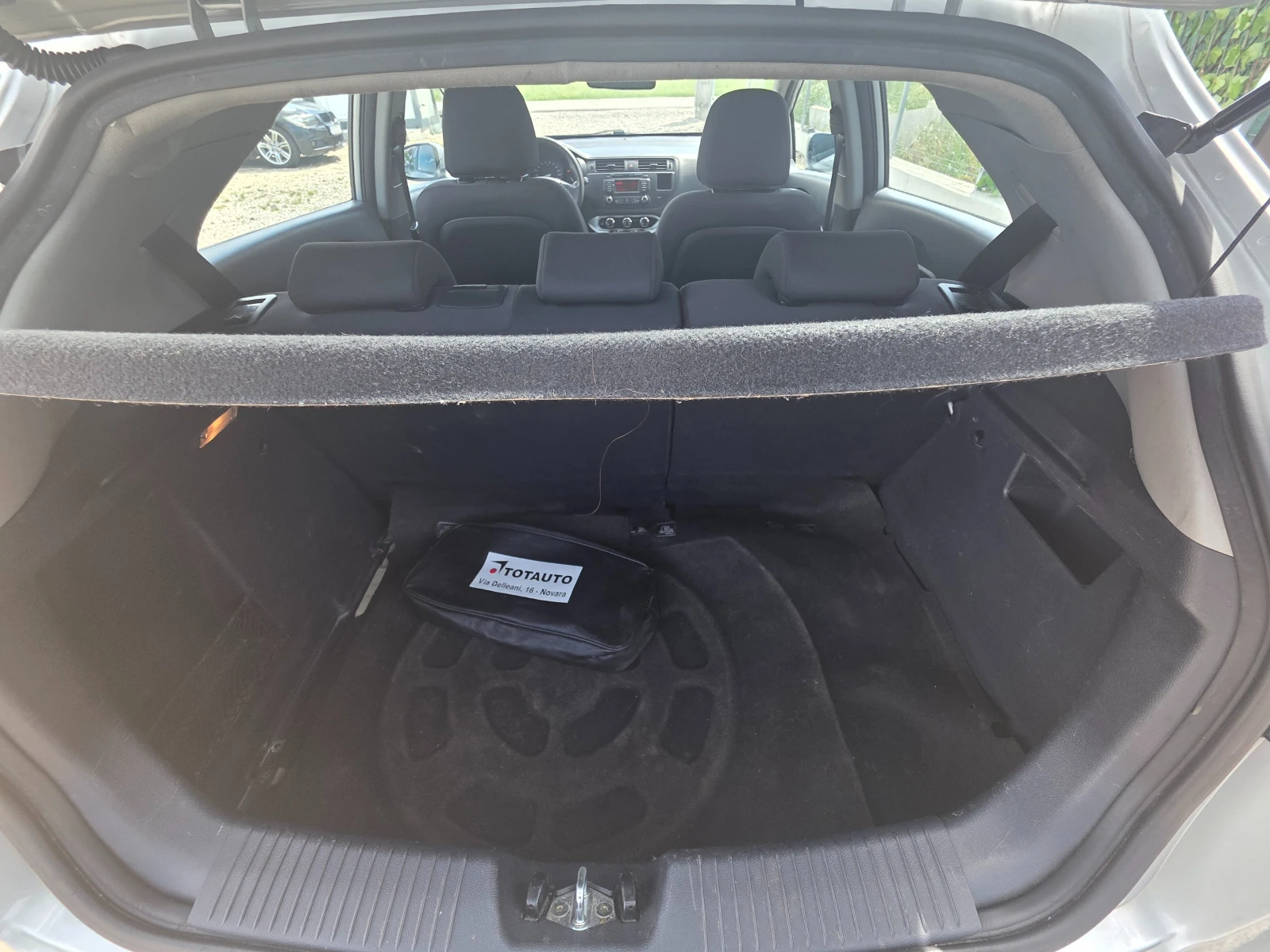 Kia Rio III-1.1 CRDI-12V-75hp, снимка 13 - Автомобили и джипове - 55230875