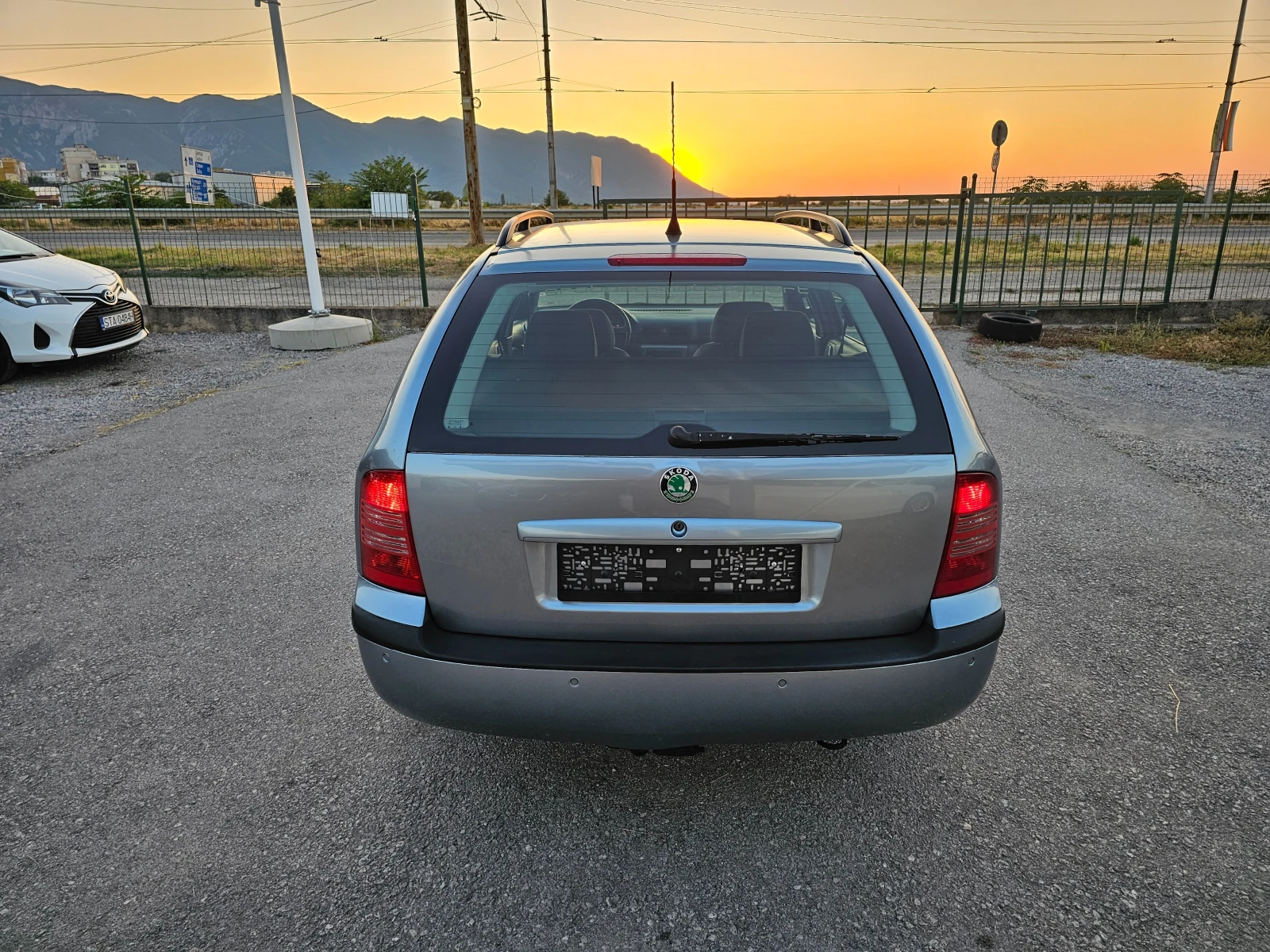 Skoda Octavia 1.9TDI 90kc  Feislift 195000km, снимка 6 - Автомобили и джипове - 55793039