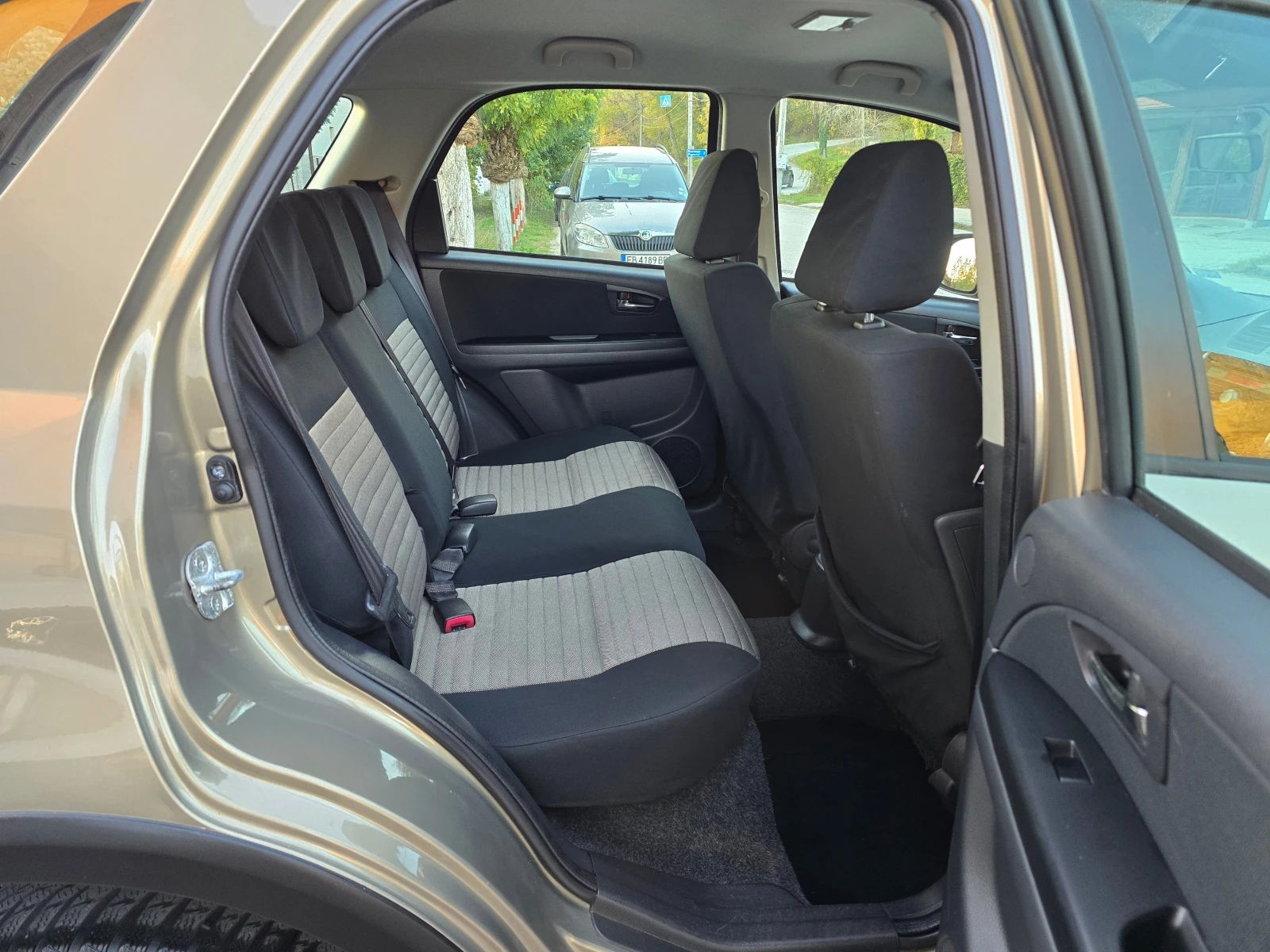 Fiat Sedici 1.6i/4x4/107ps-129000��!!! | Mobile.bg � ����������� 11