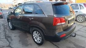 Kia Sorento 2.4 перфектен 4х4.Серв.история, снимка 4