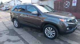 Kia Sorento 2.4 перфектен 4х4.Серв.история, снимка 7