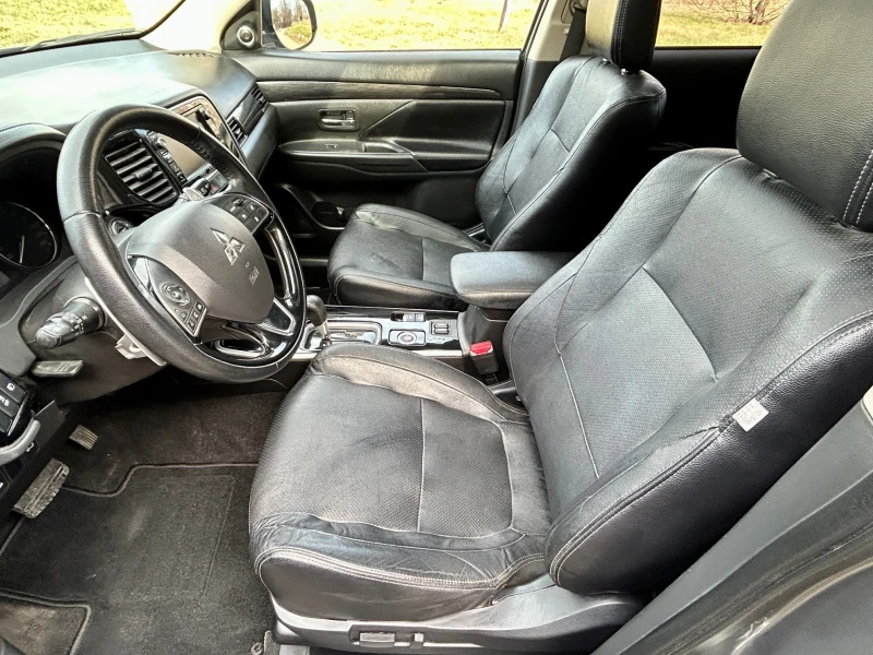 Mitsubishi Outlander 2.2DiD/4x4/Instyle, снимка 7 - Автомобили и джипове - 49550279