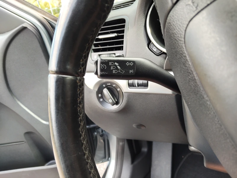 Skoda Yeti 1, 2i 105ps DSG NAVI, снимка 12 - Автомобили и джипове - 51595914