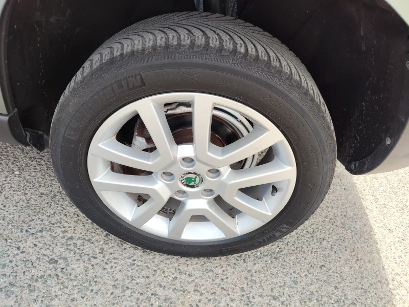 Skoda Yeti 1, 2i 105ps DSG NAVI, снимка 14 - Автомобили и джипове - 51595914