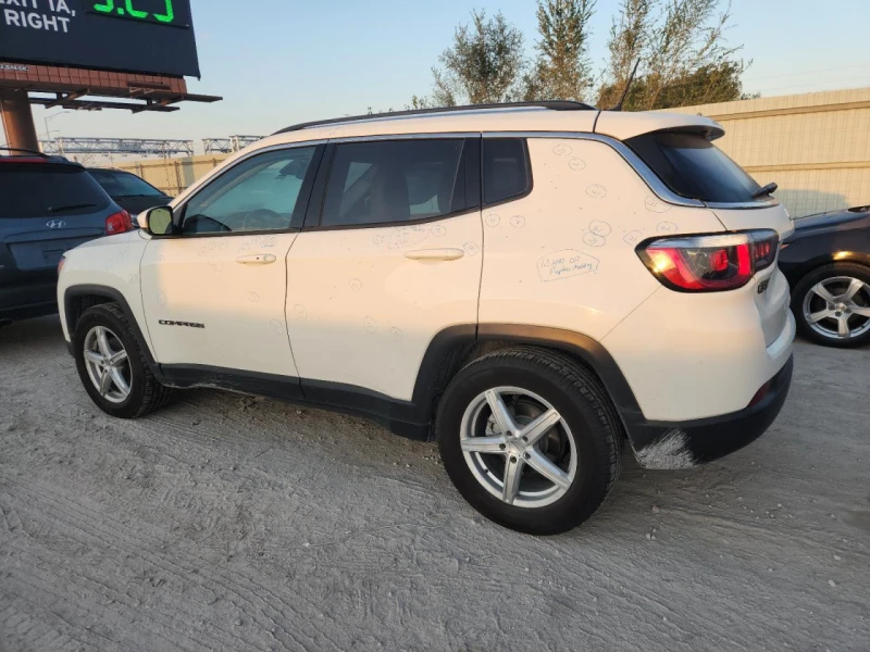 Jeep Compass Limited, снимка 2 - Автомобили и джипове - 52553852