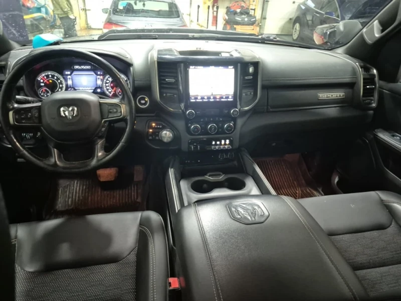 Dodge RAM 1500 * Sport * CARFAX * ФИНАНСИРАНЕ , снимка 11 - Автомобили и джипове - 52831612