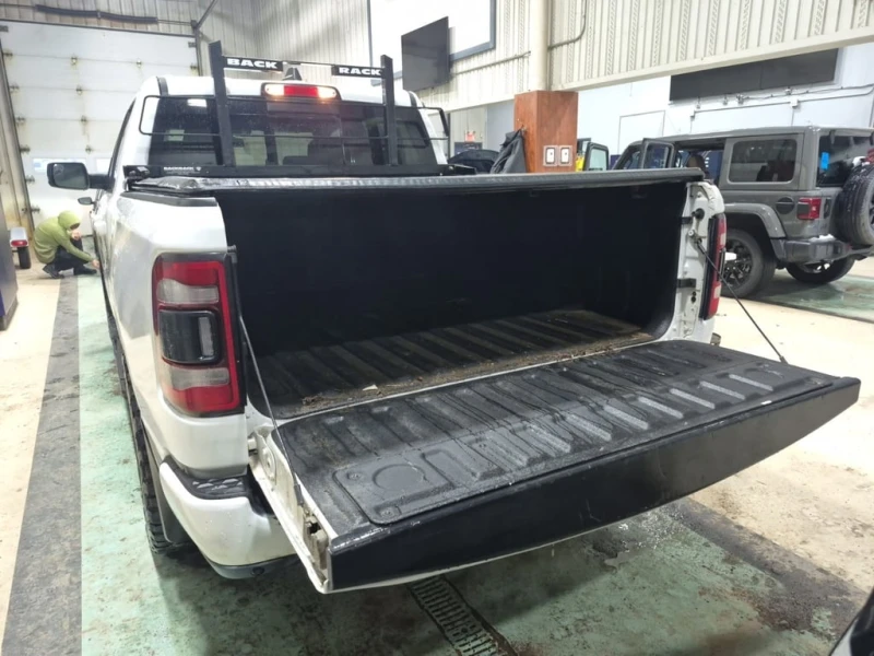 Dodge RAM 1500 * Sport * CARFAX * ФИНАНСИРАНЕ , снимка 14 - Автомобили и джипове - 52831612