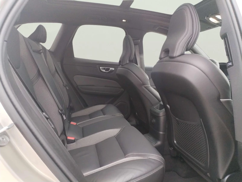 Volvo XC60 2.0 T6, снимка 10 - Автомобили и джипове - 53506252