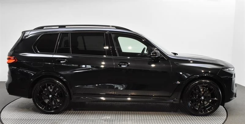 BMW X7 M60i xDrive = M-Sport Pro= Exclusive Гаранция, снимка 3 - Автомобили и джипове - 47407614