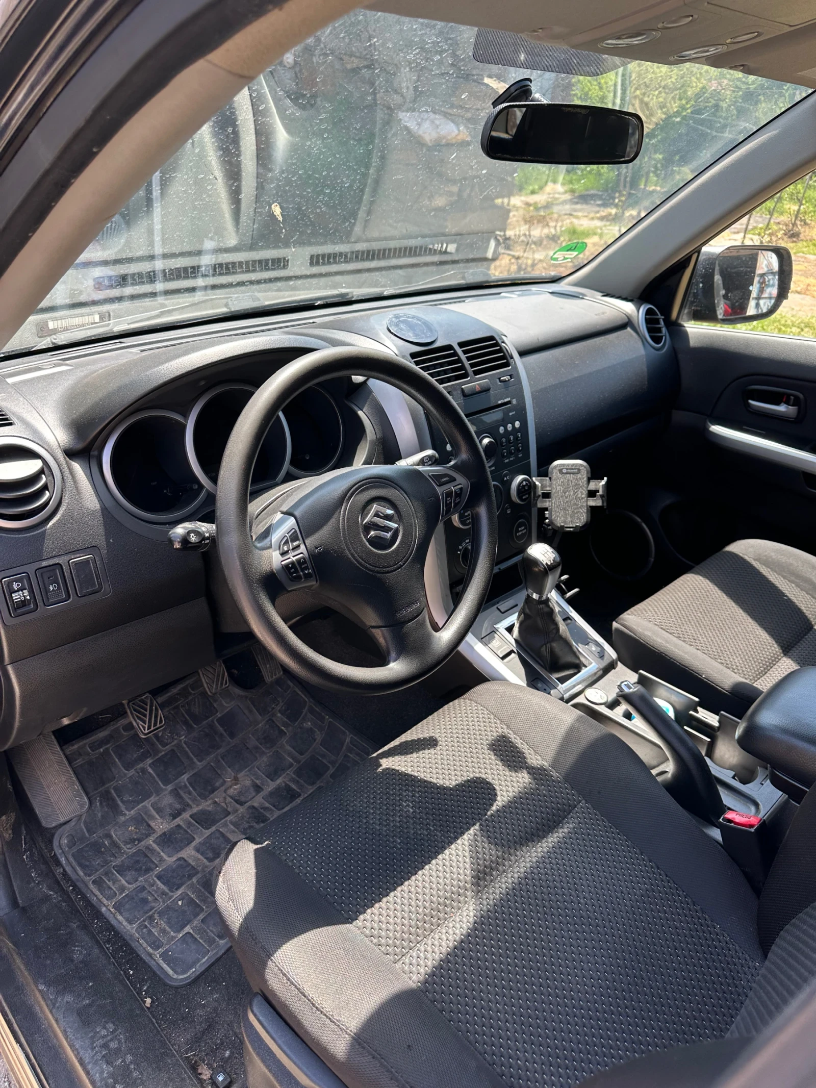 Suzuki Grand vitara 2.4i - изображение 9