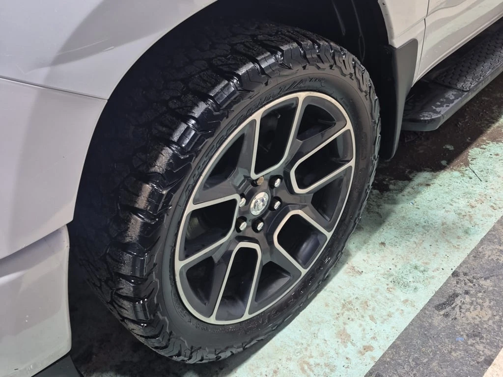 Dodge RAM 1500 * Sport * CARFAX * ФИНАНСИРАНЕ  - изображение 6