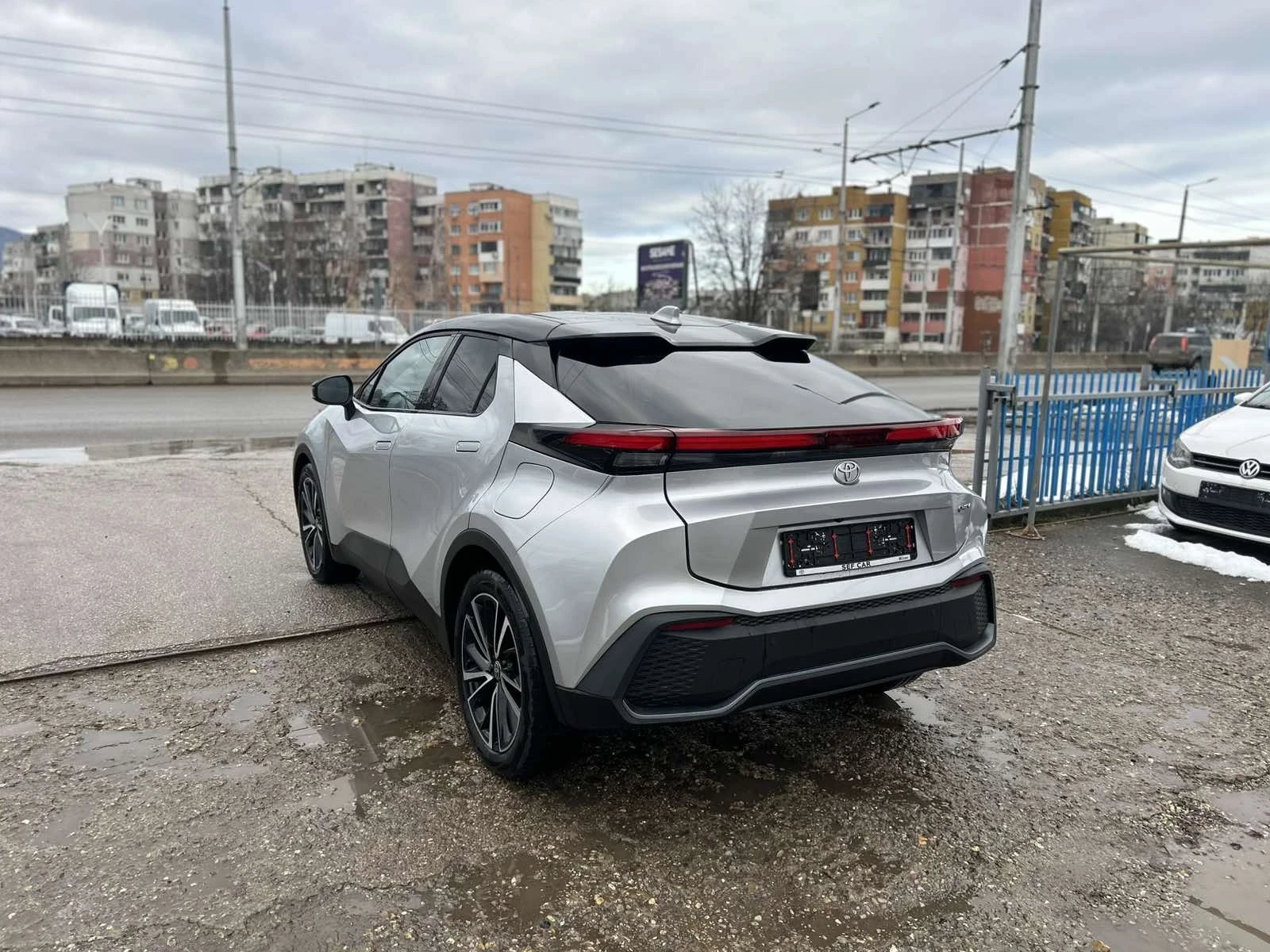 Toyota C-HR  - изображение 5