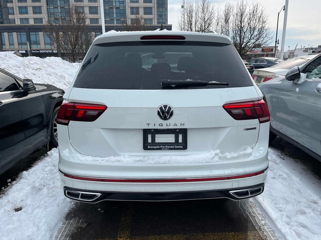 VW Tiguan Highline R Line| PANO | ОБДУХВАНЕ| ПОДГРЕВИ | AWD - изображение 5