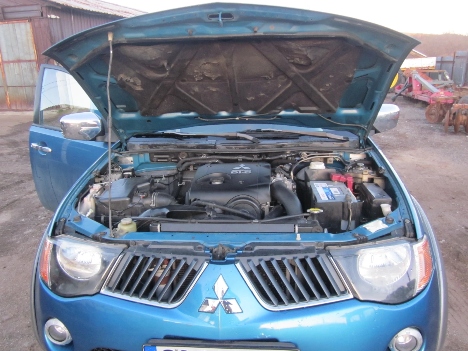 Mitsubishi L200, снимка 7 - Автомобили и джипове - 53953583