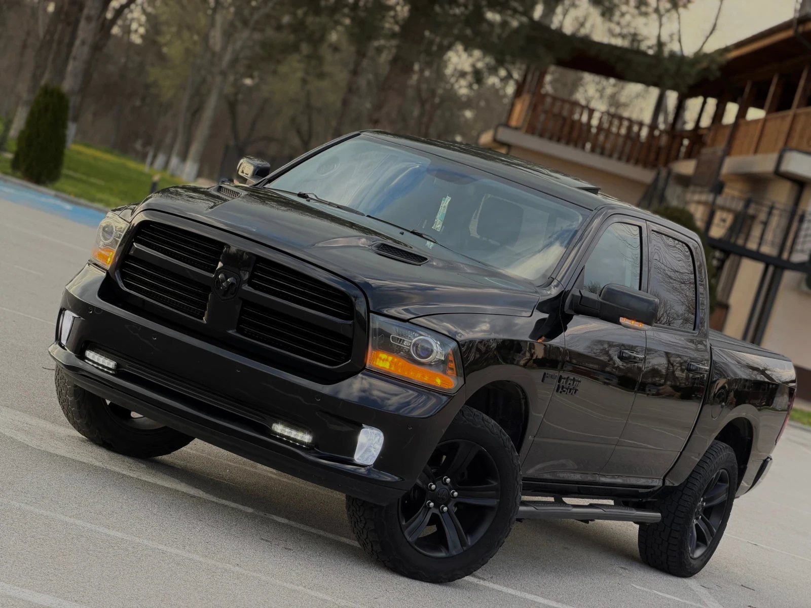 Dodge RAM 1500 5.7 Hemi * BLACK EDITION/УНИКАТ/LPG* , снимка 3 - Автомобили и джипове - 54092561
