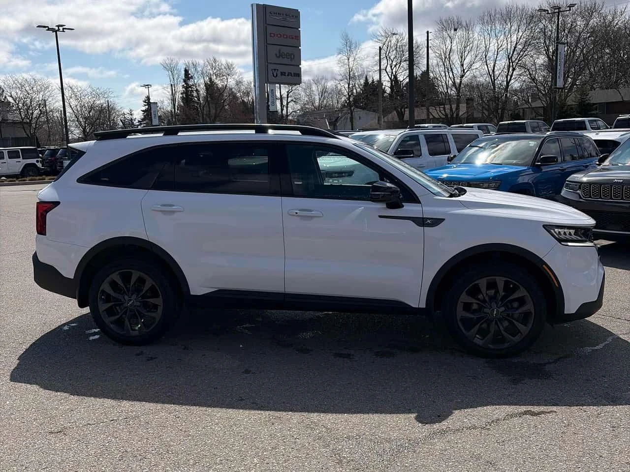 Kia Sorento X Line  CARFAX, снимка 3 - Автомобили и джипове - 54137013