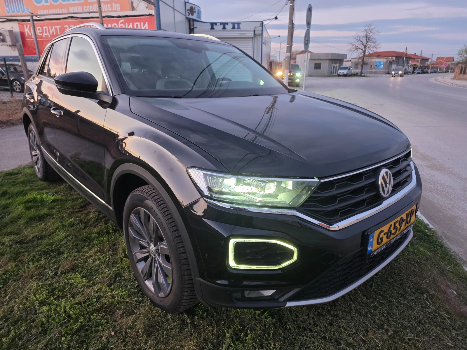 VW T-Roc 1.5, снимка 3 - Автомобили и джипове - 54203682