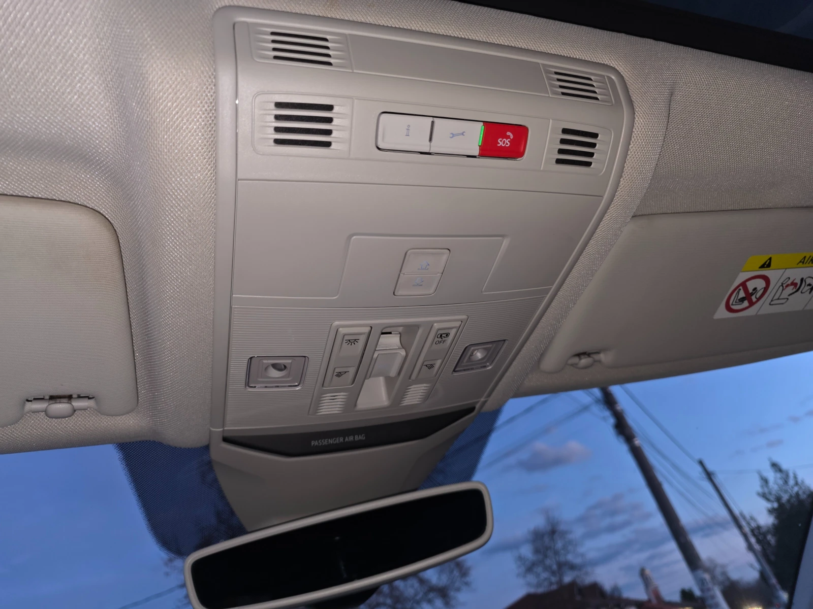 VW T-Roc 1.5, снимка 14 - Автомобили и джипове - 54203682