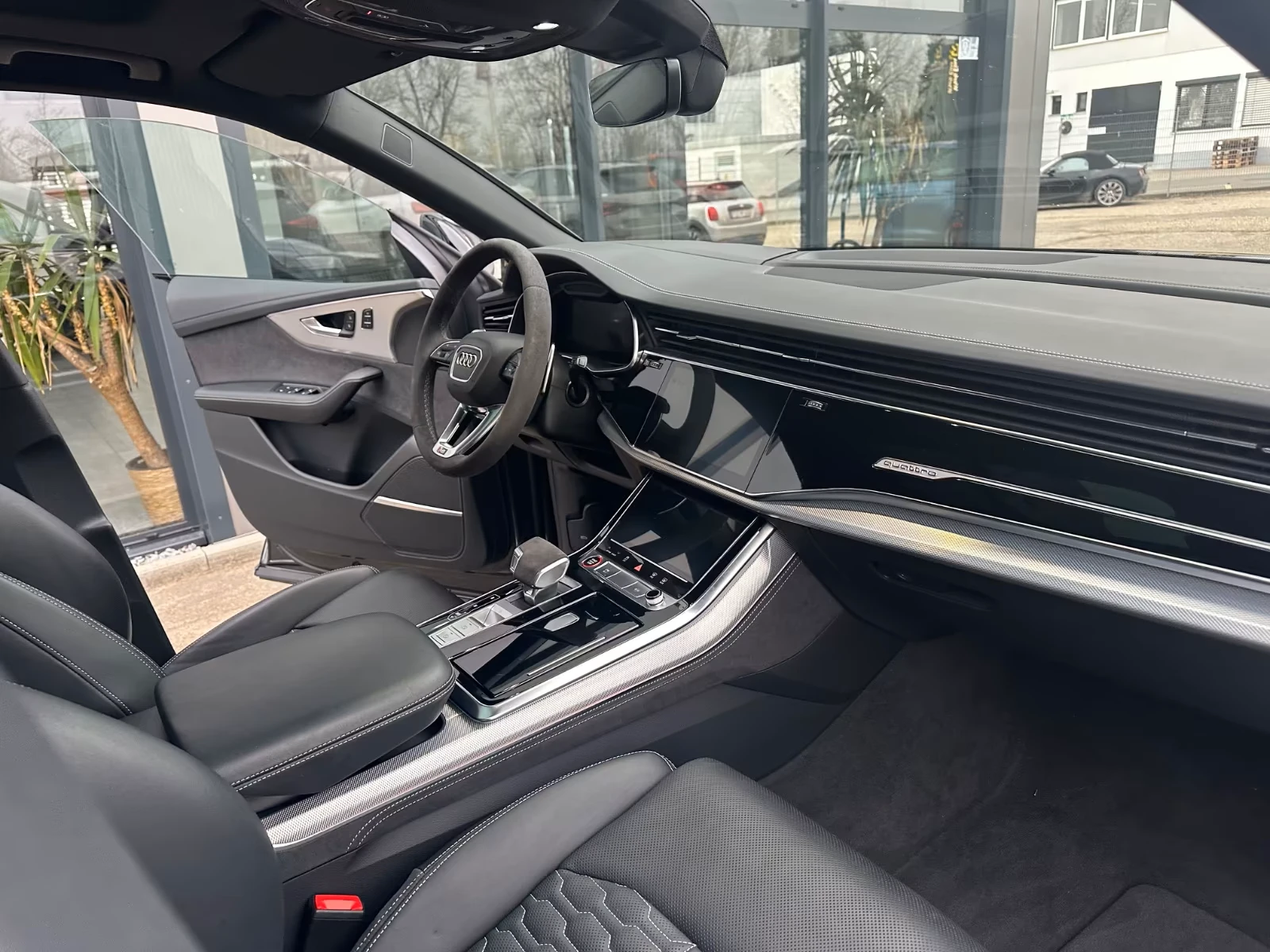 Audi RSQ8 CERAMIC* B&O* PANO* HEAD-UP* MEMORY* DISTR* , снимка 9 - Автомобили и джипове - 54519748