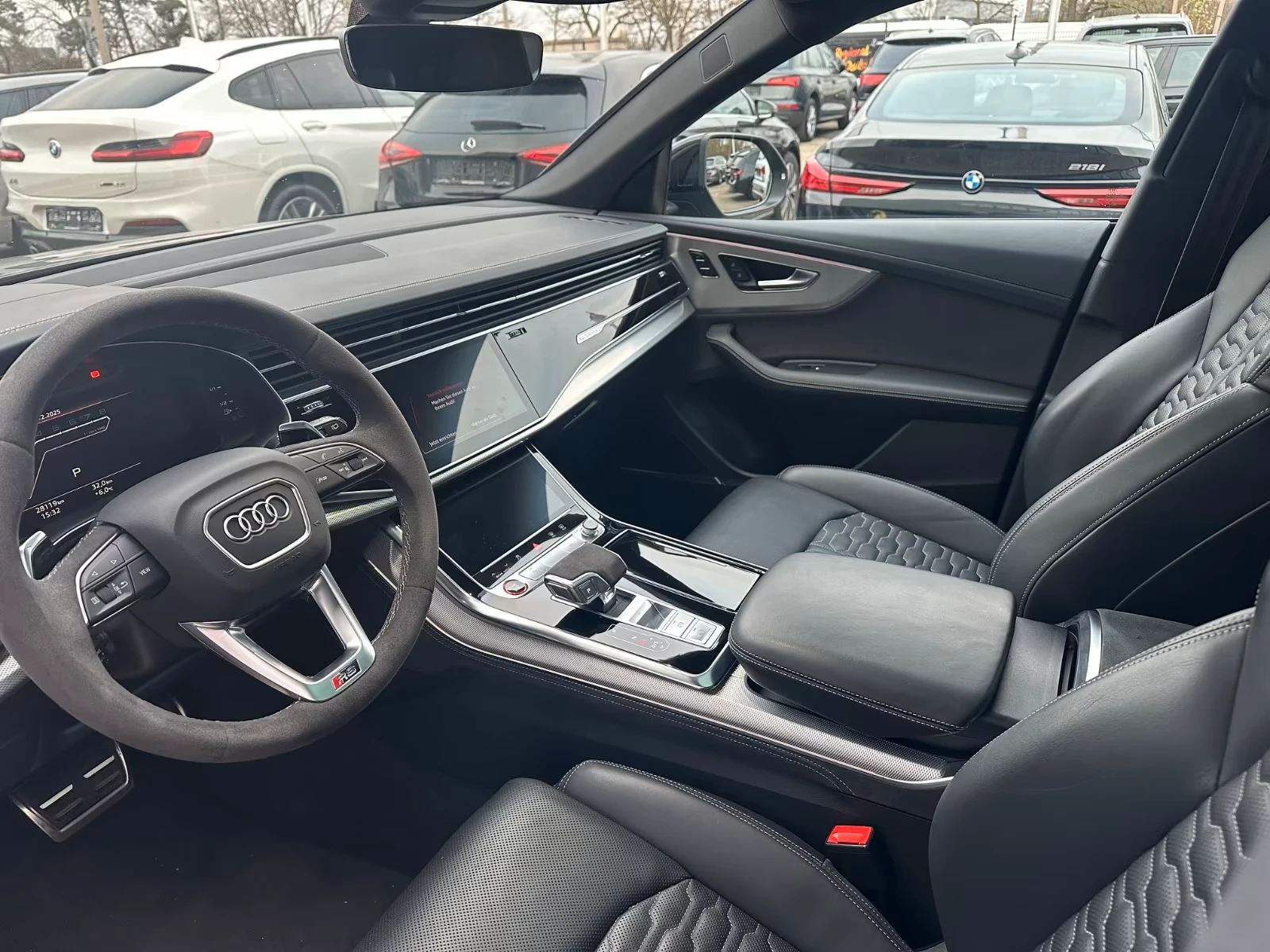 Audi RSQ8 CERAMIC* B&O* PANO* HEAD-UP* MEMORY* DISTR* , снимка 5 - Автомобили и джипове - 54519748