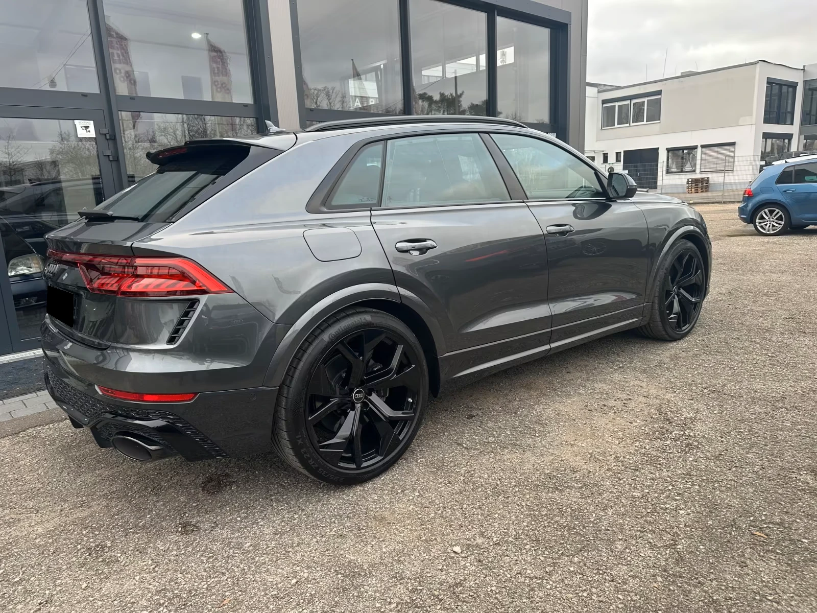 Audi RSQ8 CERAMIC* B&O* PANO* HEAD-UP* MEMORY* DISTR* , снимка 3 - Автомобили и джипове - 54519748