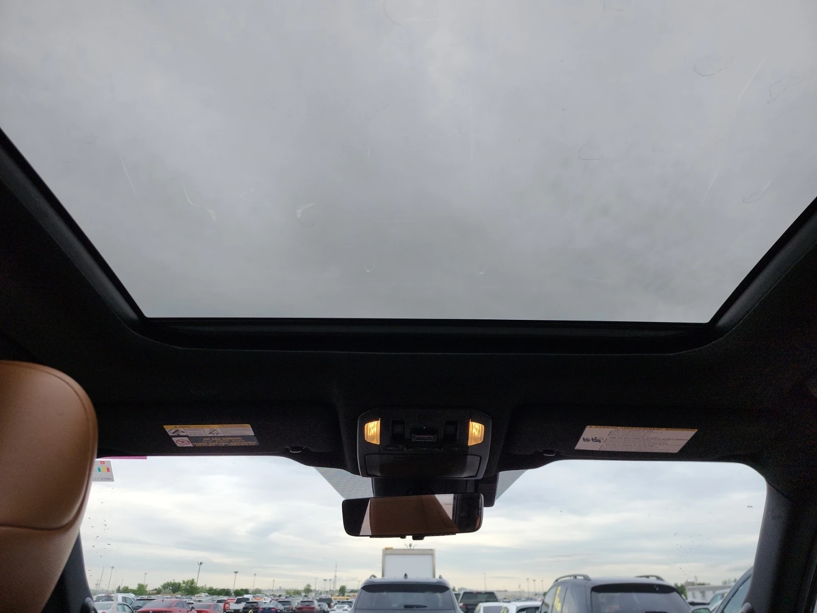 Toyota Highlander Hybrid Limited* AWD* PANO* 360* ОБДУХВАНЕ* 6+ 1, снимка 14 - Автомобили и джипове - 55012669