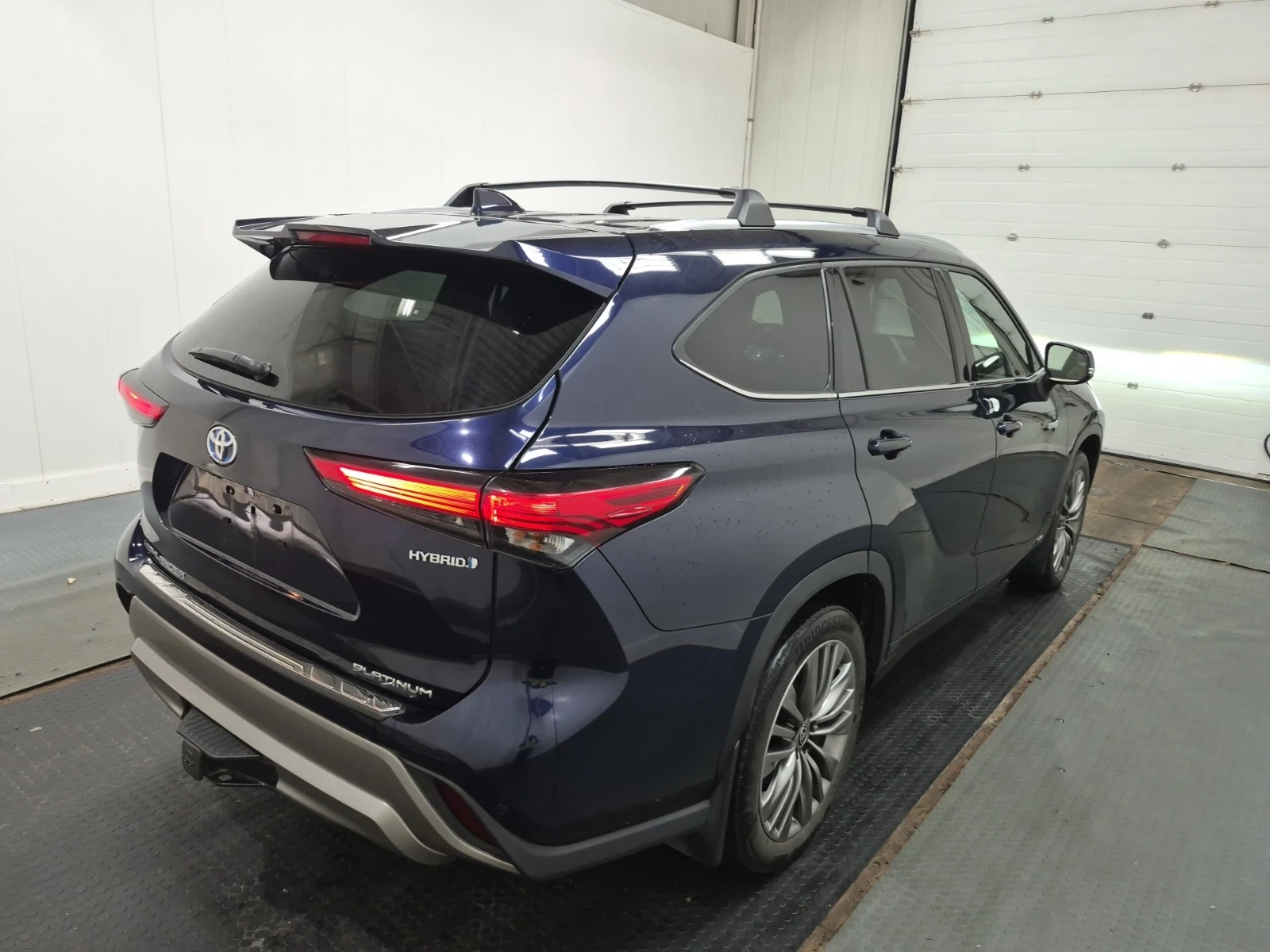 Toyota Highlander Hybrid Limited* AWD* PANO* 360* ОБДУХВАНЕ* 6+ 1, снимка 4 - Автомобили и джипове - 55012669