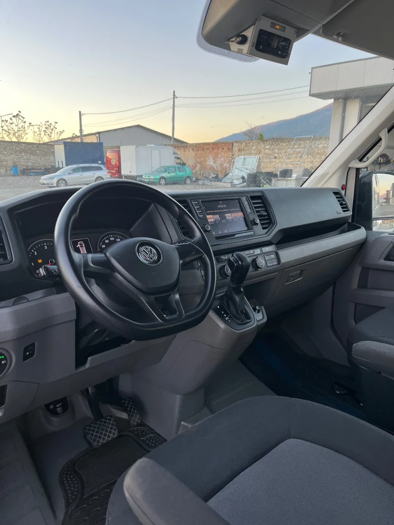 VW Crafter 2.0 Автоматик Топ състоянив, снимка 15 - Бусове и автобуси - 52742438