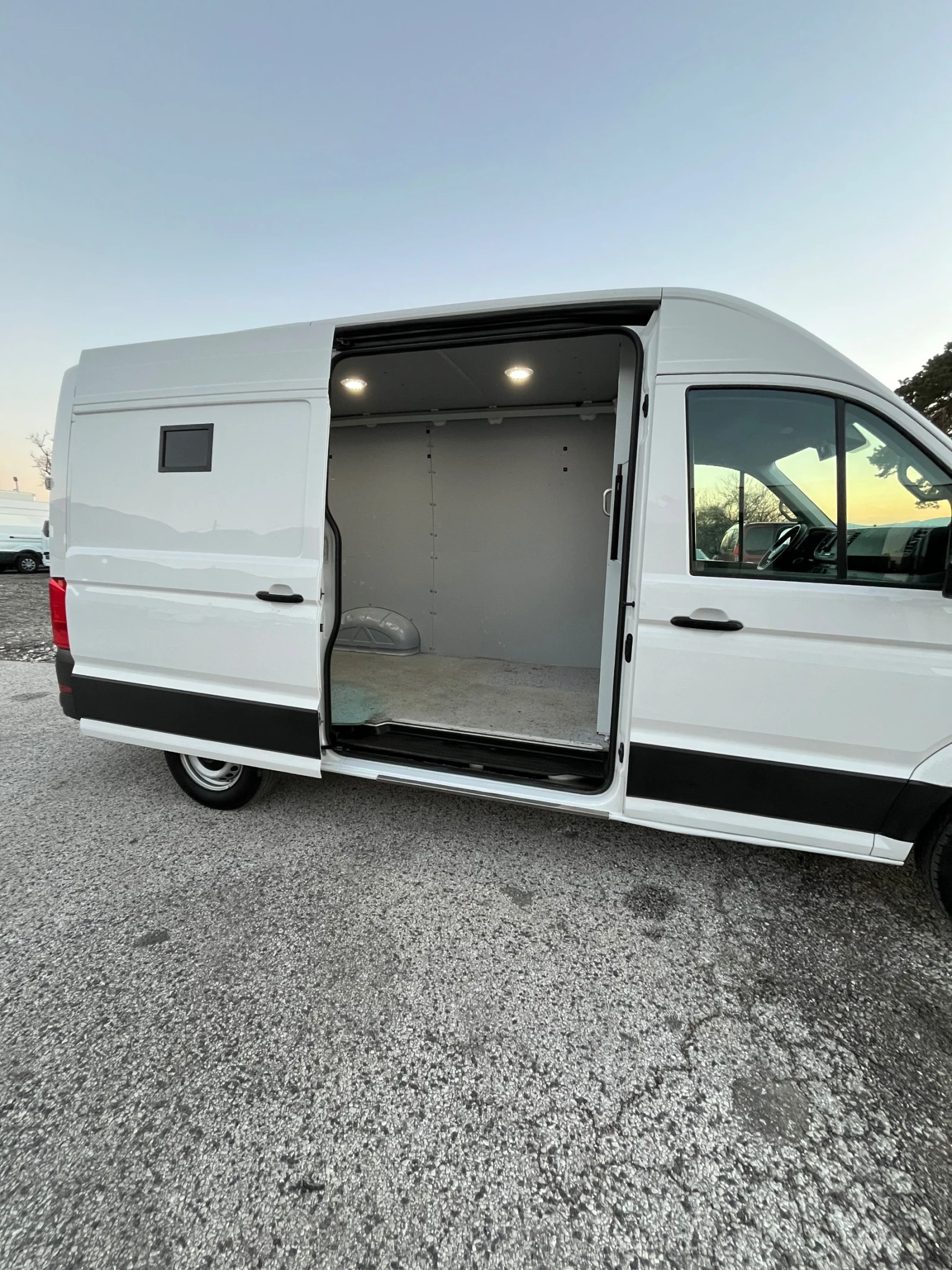 VW Crafter 2.0 Автоматик Топ състоянив - изображение 6