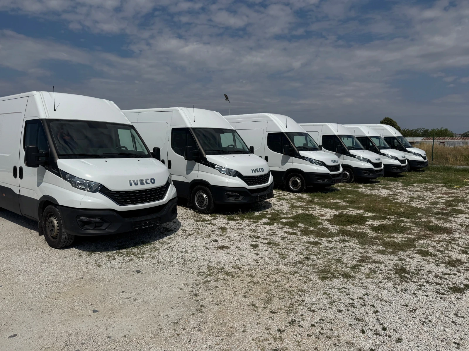 Iveco 35c15 TOP OFERTA, снимка 2 - Бусове и автобуси - 54599569